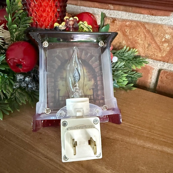 Vintage 1994 Festive Santa Fireplace Night Light - Picture 6 of 7